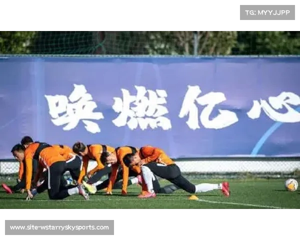 董路提倡中国足球相互交流与总结 不断提升国字号队伍竞争力与表现 董路提倡中国足球相互交流与总结 不断提升国字号队伍竞争力与表现